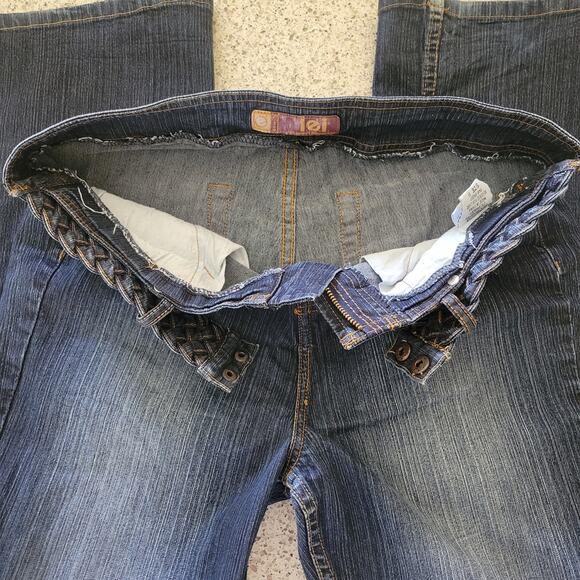 VTG Y2K l.e.i Low Rise Braided Belt Flared Leg Stretch Dark Junior Jeans✨️11 - Picture 8 of 16